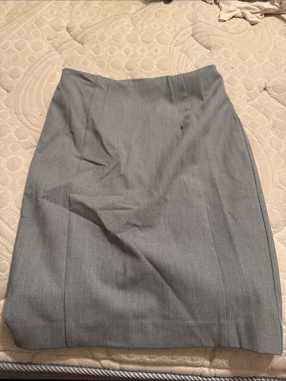 Express Tailored Pencil Skirt in Light Gray